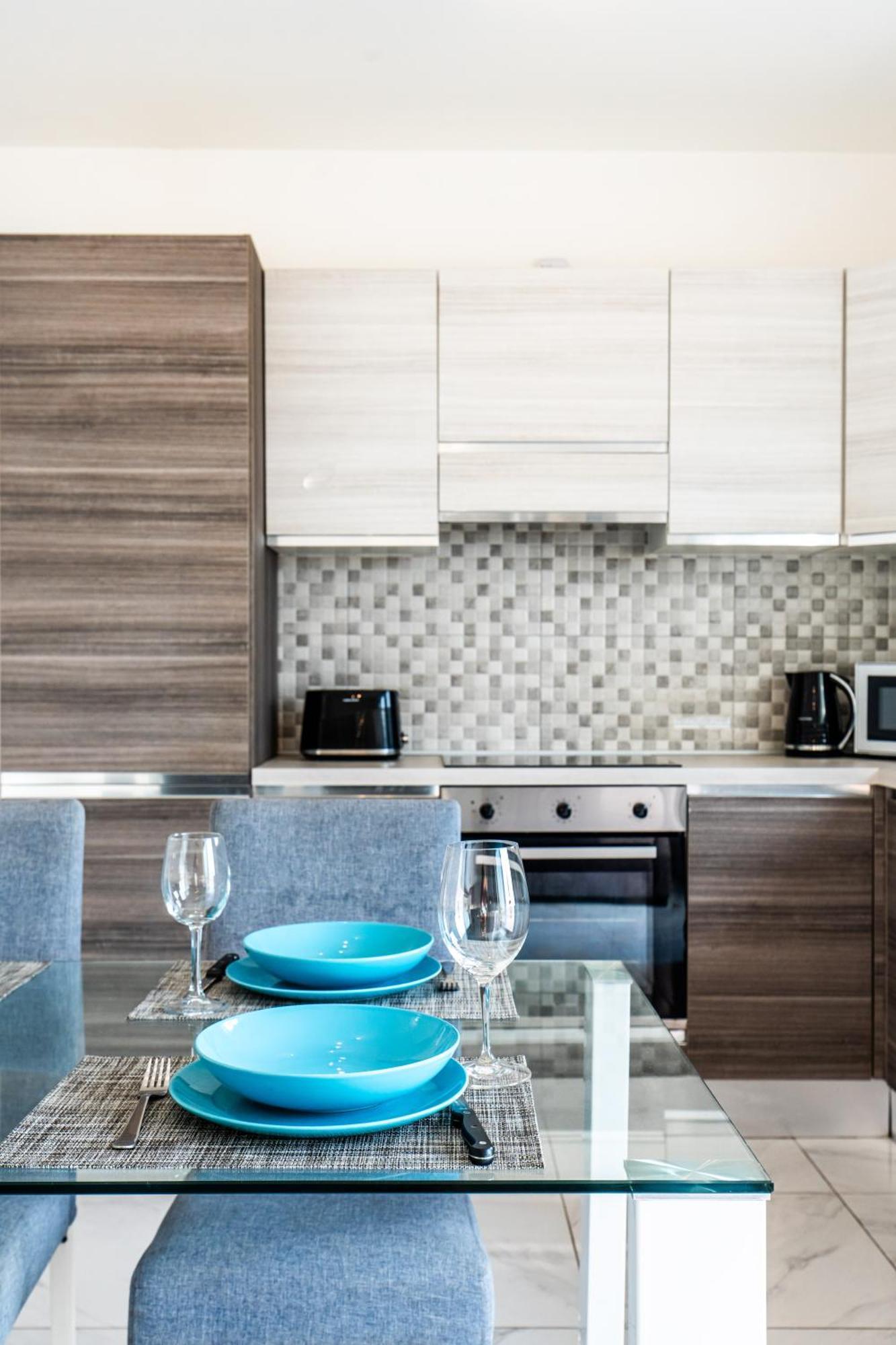 Apartment Poseidon Court Penthouse Superior *