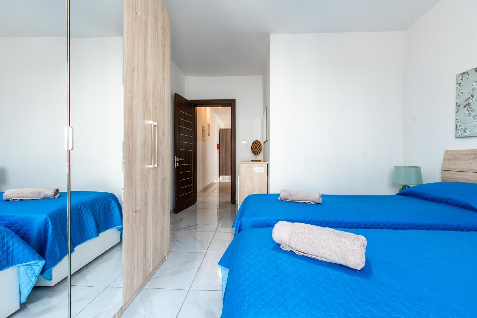 Poseidon Court Penthouse Superior *