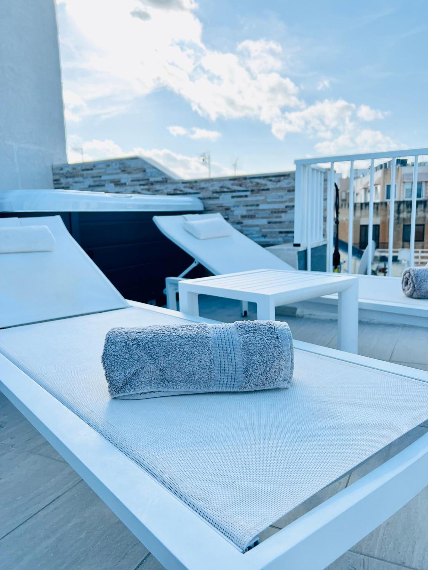 Poseidon Court Penthouse Superior